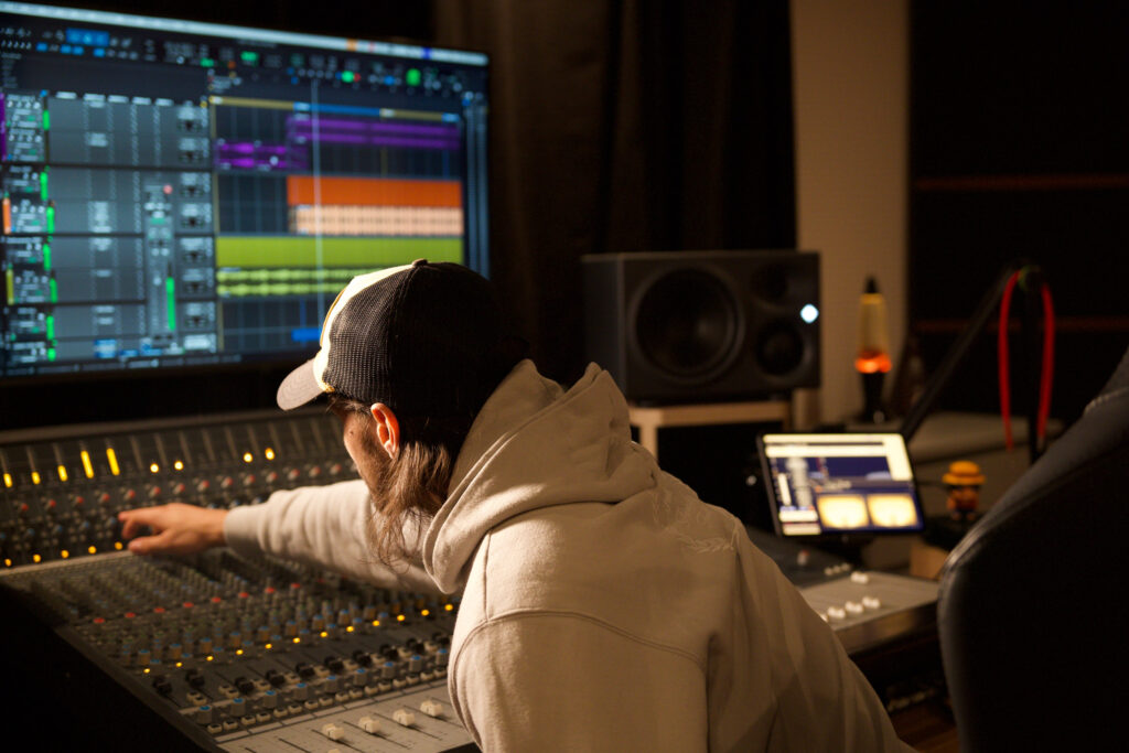 Melancholie-Werke-Tonstudio-münchen-über uns-stevo